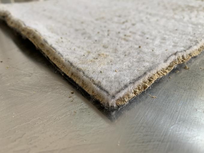 Geotextil de bentonita para el revestimiento de estanques Bentonita natural de sodio revestimiento de arcilla geosintética 2