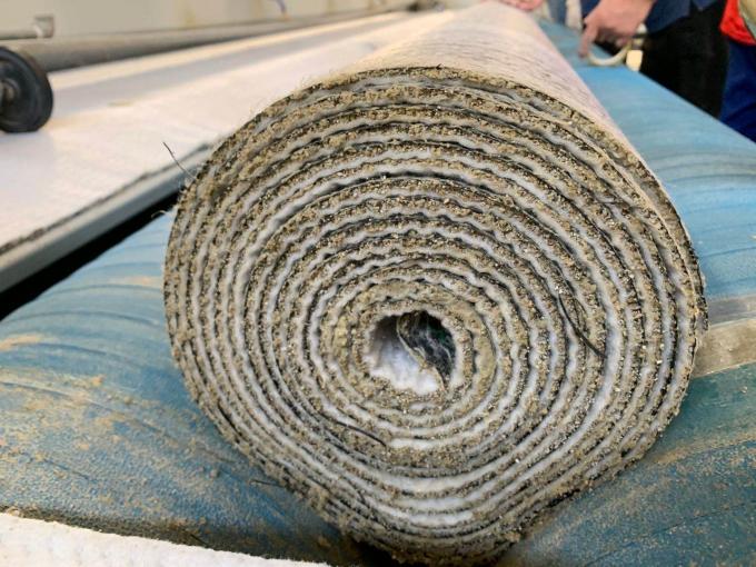Geotextil de bentonita para el revestimiento de estanques Bentonita natural de sodio revestimiento de arcilla geosintética 6