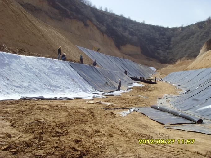 Capa impermeable de arcilla geosintética de bentonita para vertederos GCLS 11