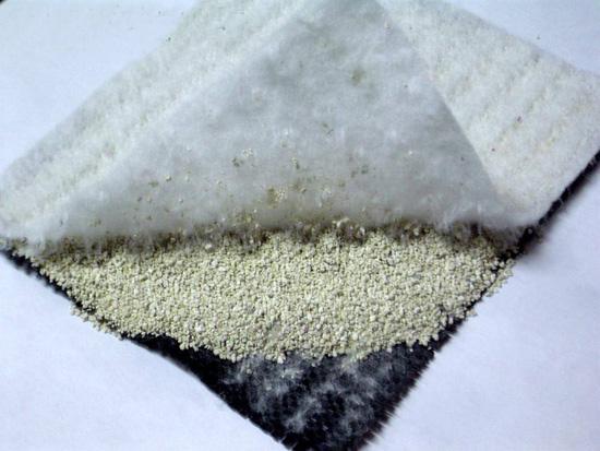 Revestimiento de arcilla geosintética de alta resistencia a la tracción con esterilla de membrana de bentonita impermeable 1
