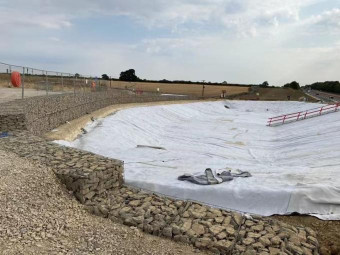 Revestimiento de arcilla geosintética de alta resistencia a la tracción con esterilla de membrana de bentonita impermeable 20